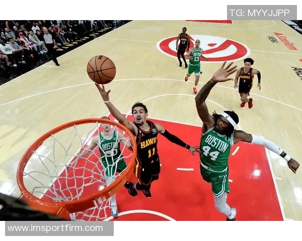 米诺特次节神勇表现五投全中连得12分带领球队一举拉开比分优势